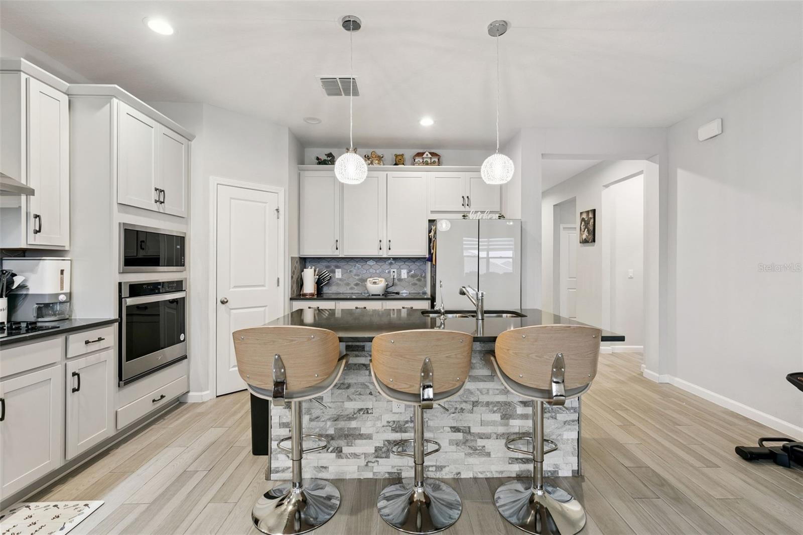 4465 DAVOS DR