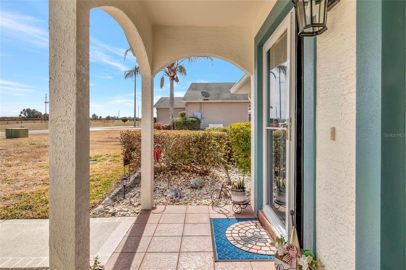 106 FAIRWAY CIR