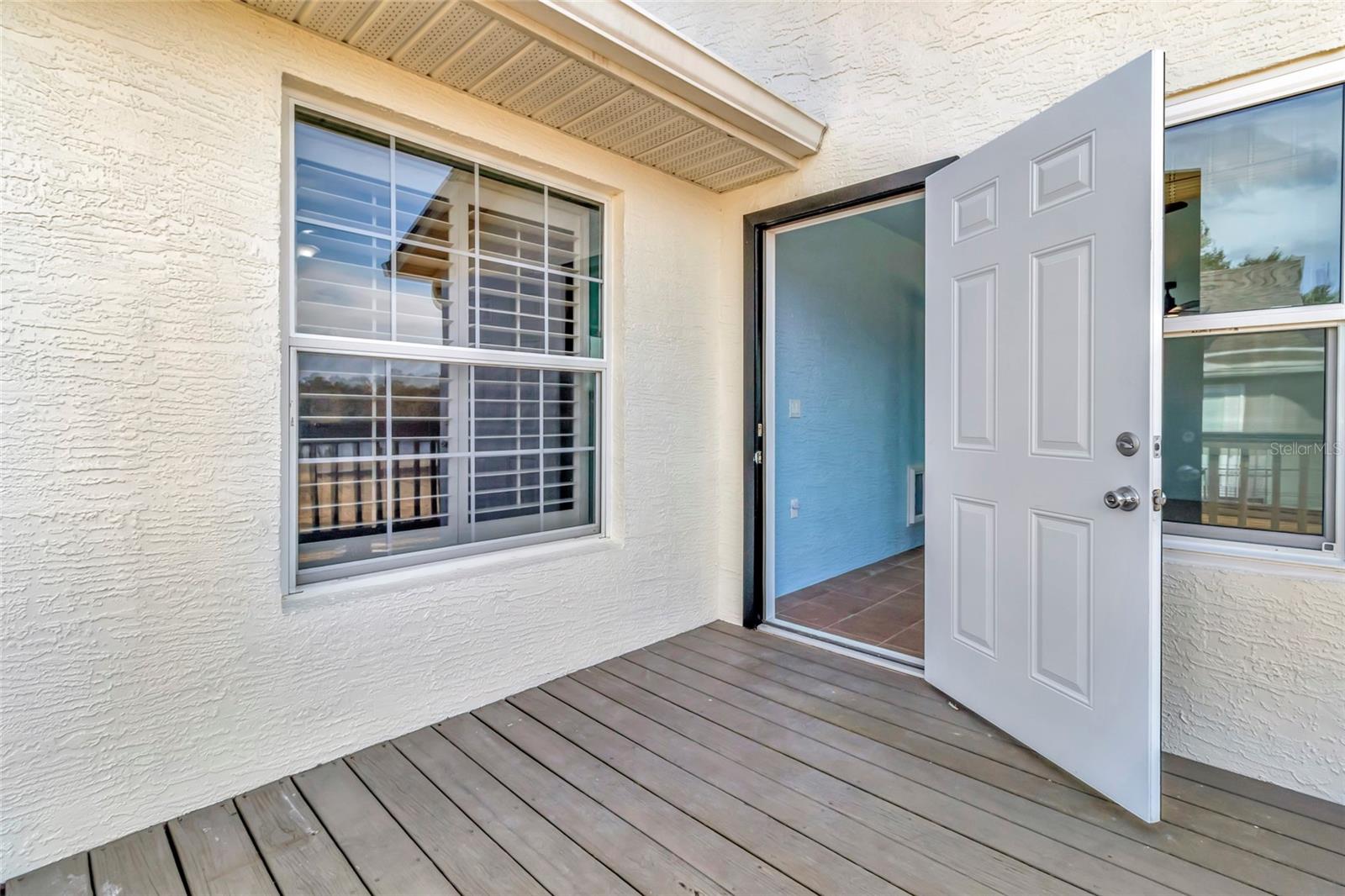 106 FAIRWAY CIR