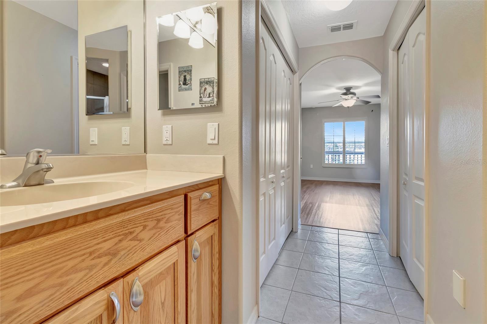 106 FAIRWAY CIR
