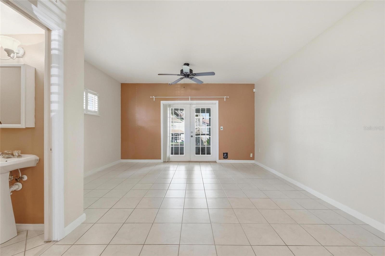 6998 WOODLAKE DR