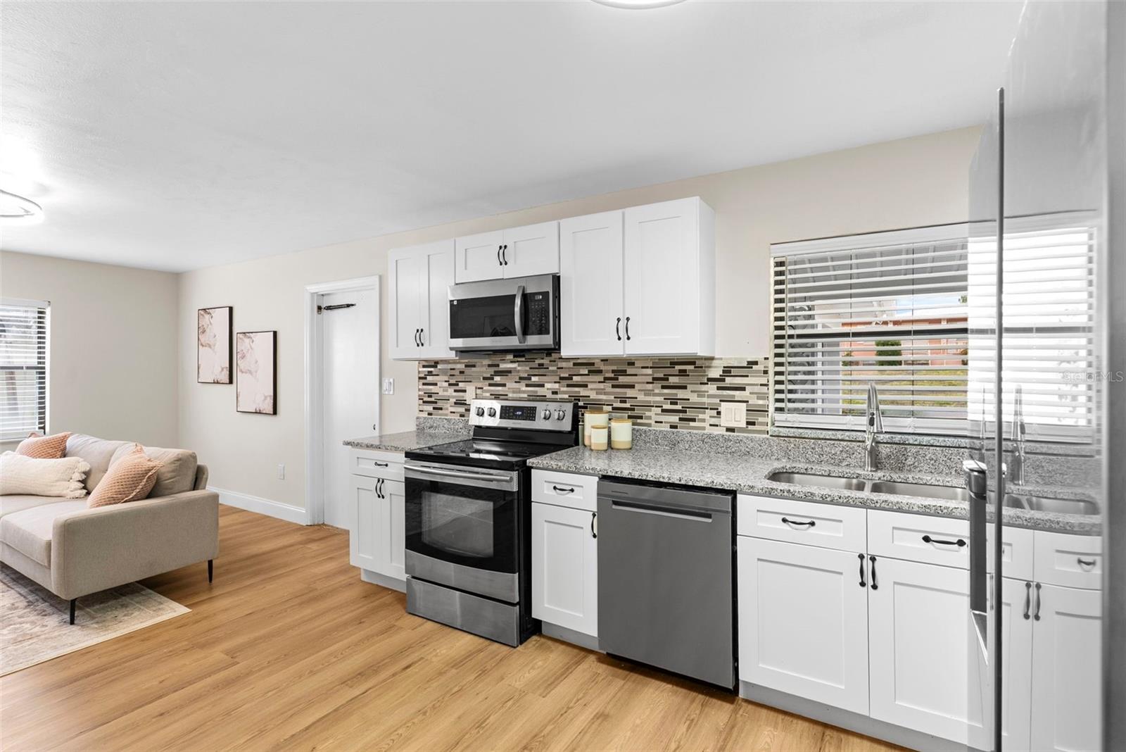2233 WOLF RD