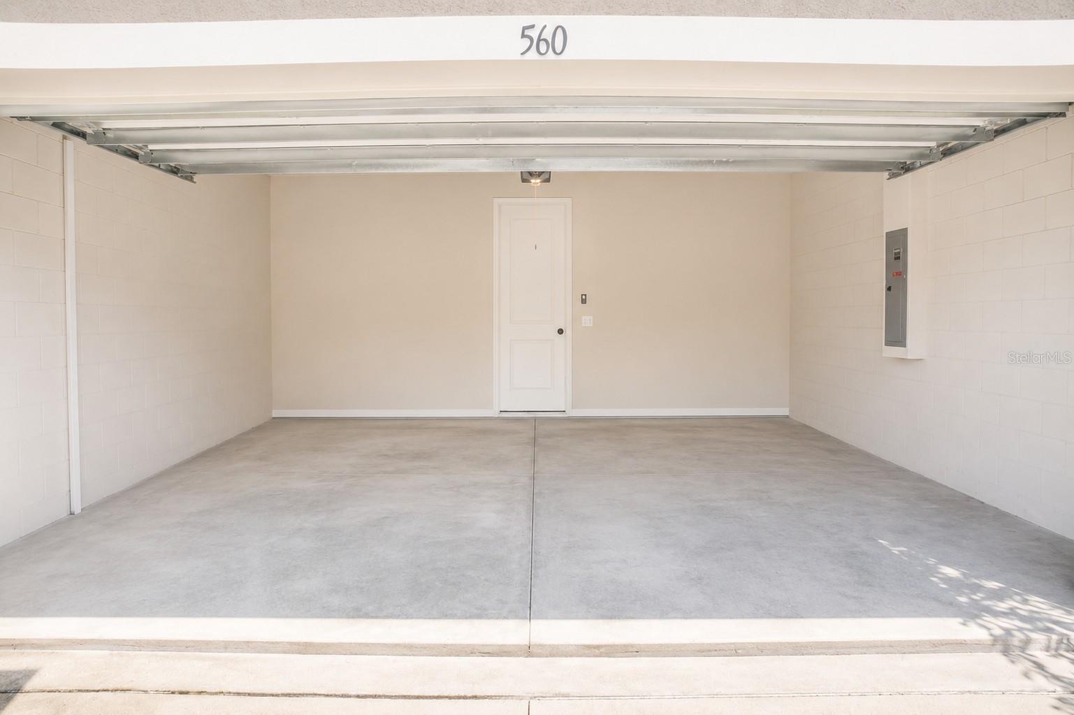 560 SUMMIT RIVER DR