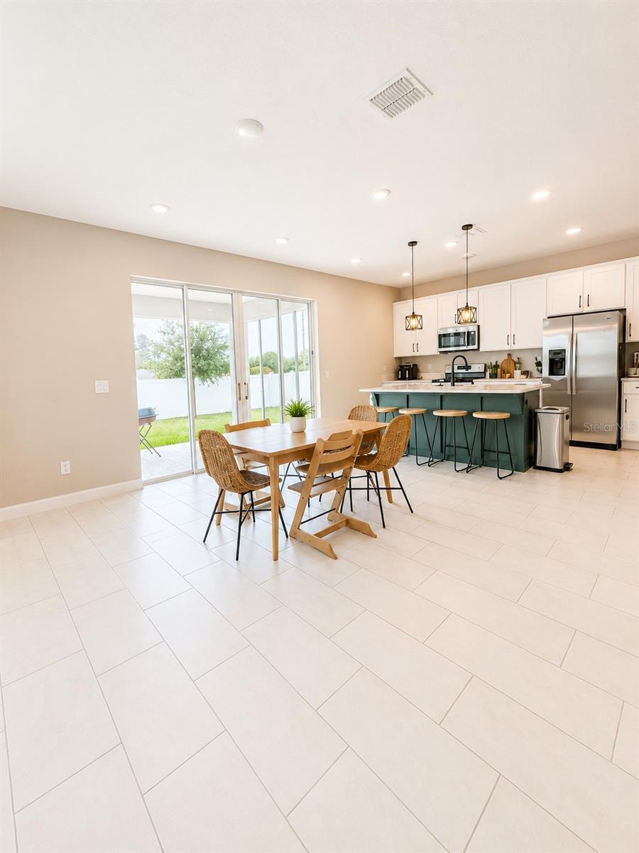 560 SUMMIT RIVER DR