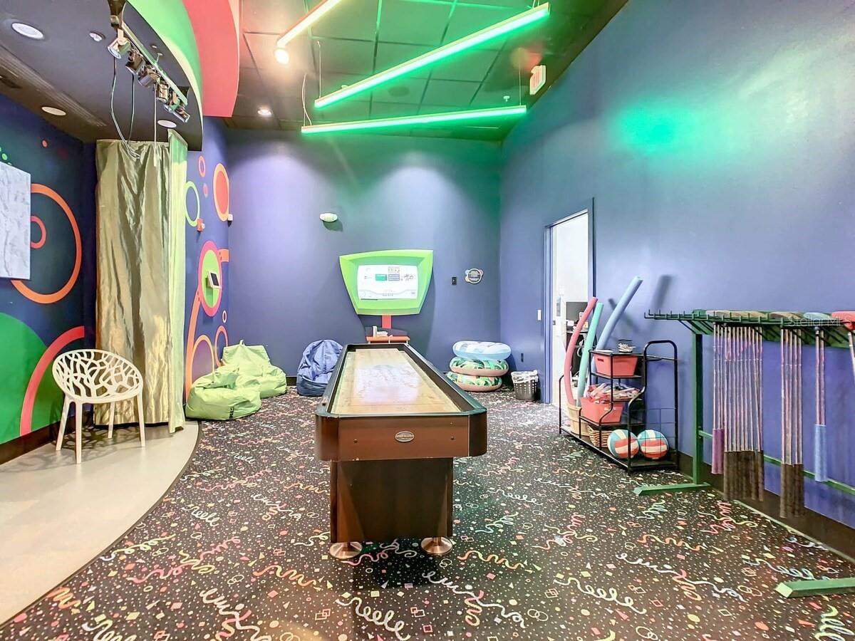 1048 PLANTATION LANE