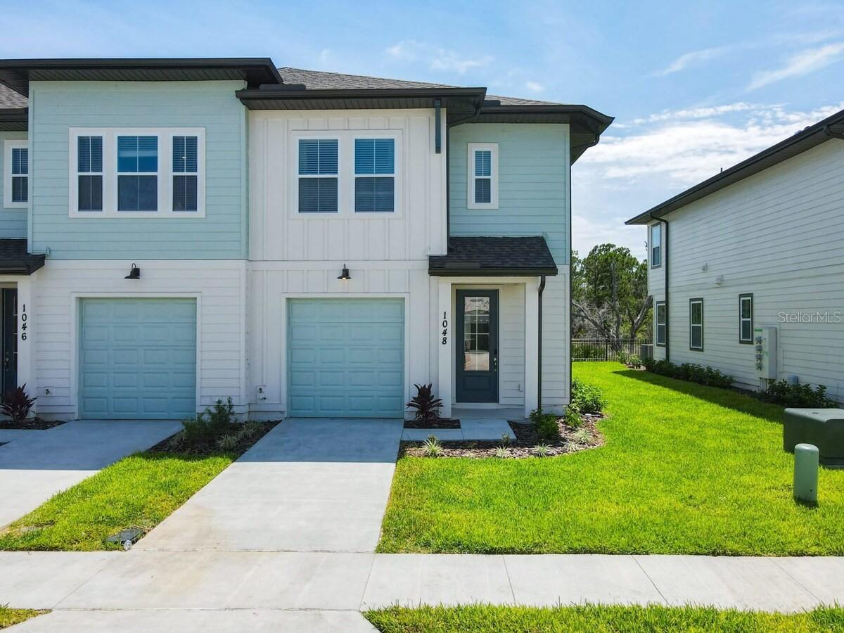 1048 PLANTATION LANE