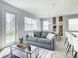 1048 PLANTATION LANE