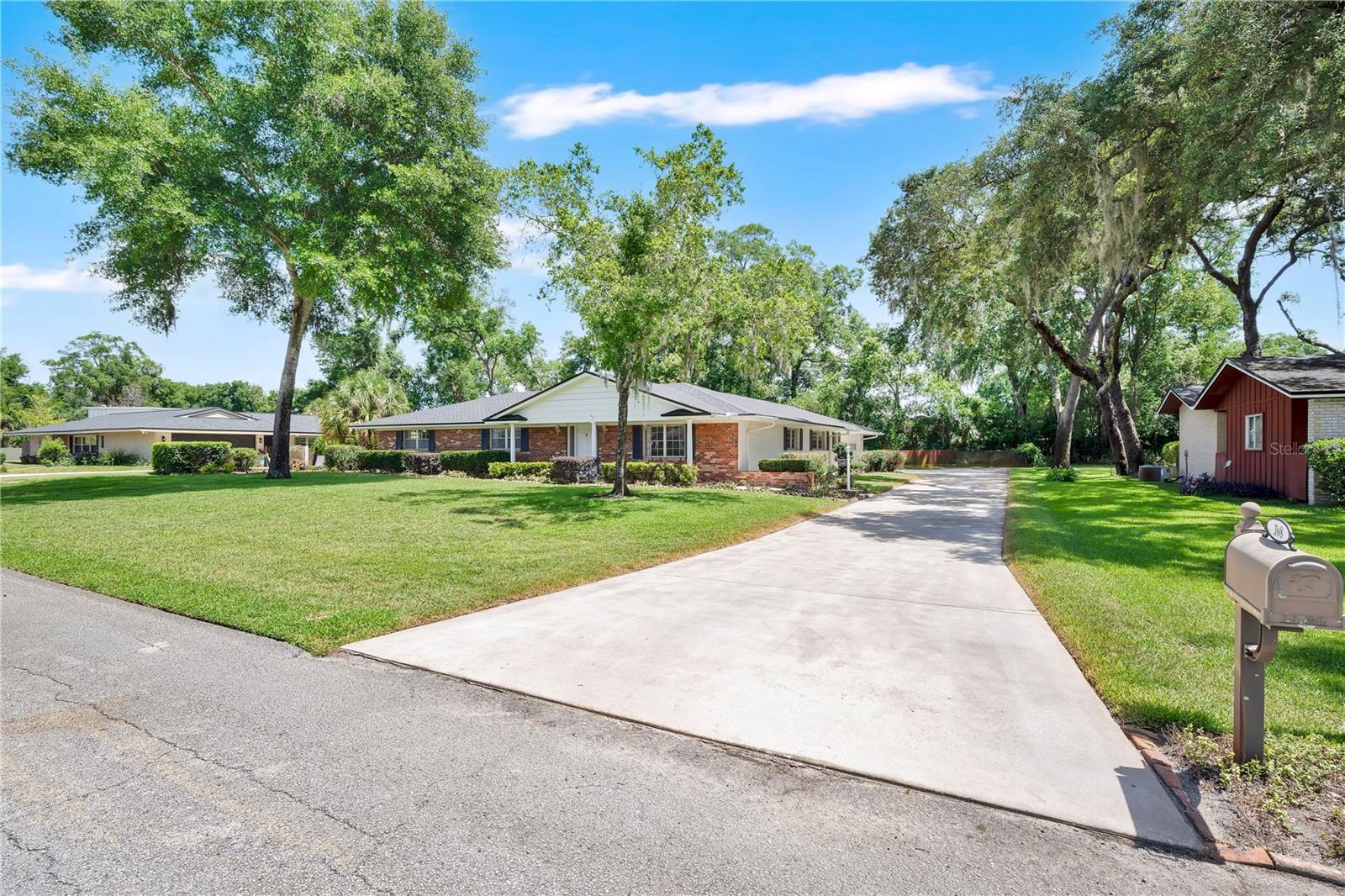 108 PINE NEEDLE LN