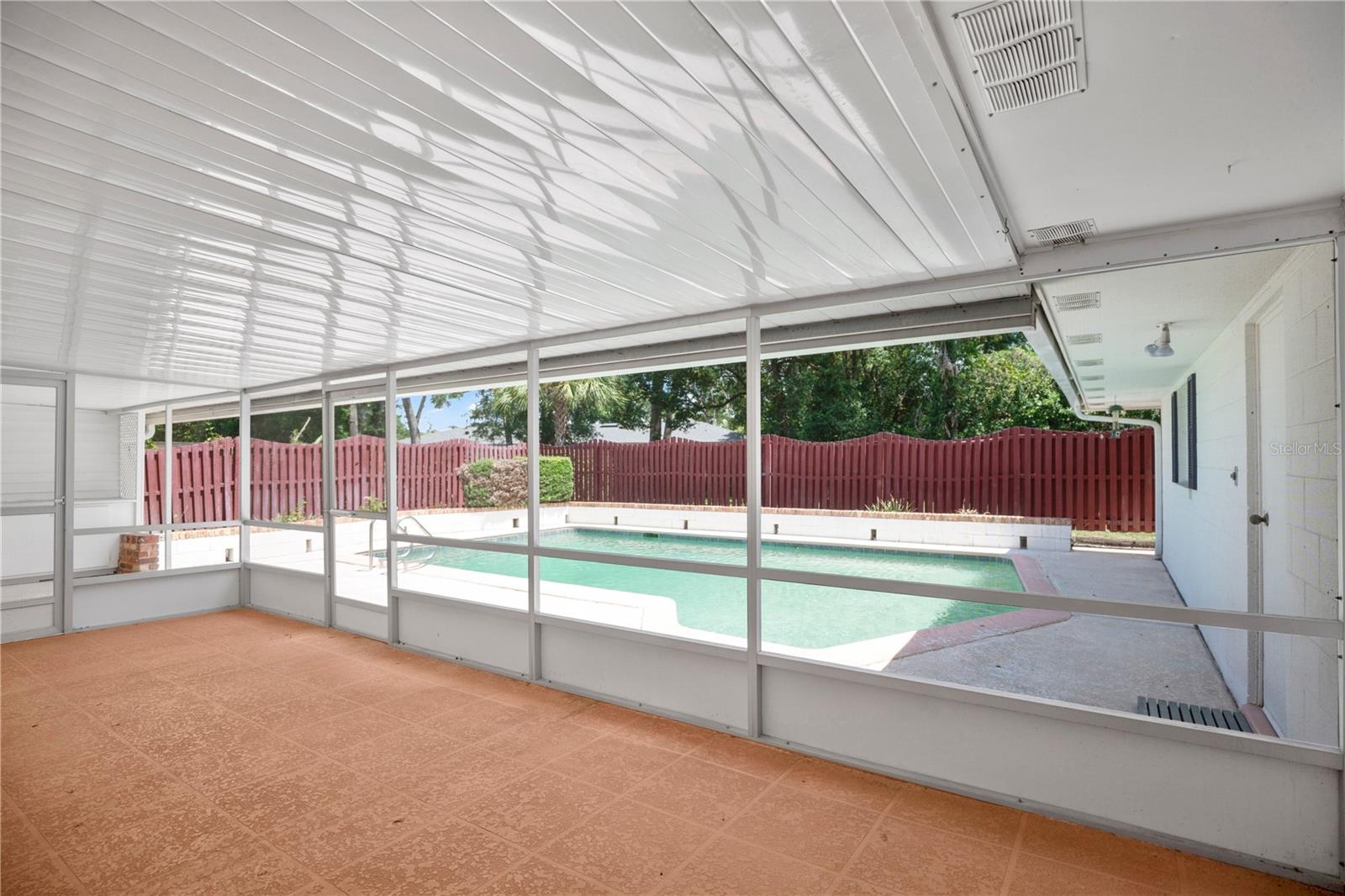 108 PINE NEEDLE LN
