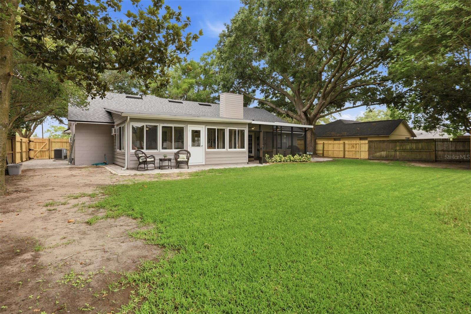 1049 SPRING LANDING DR