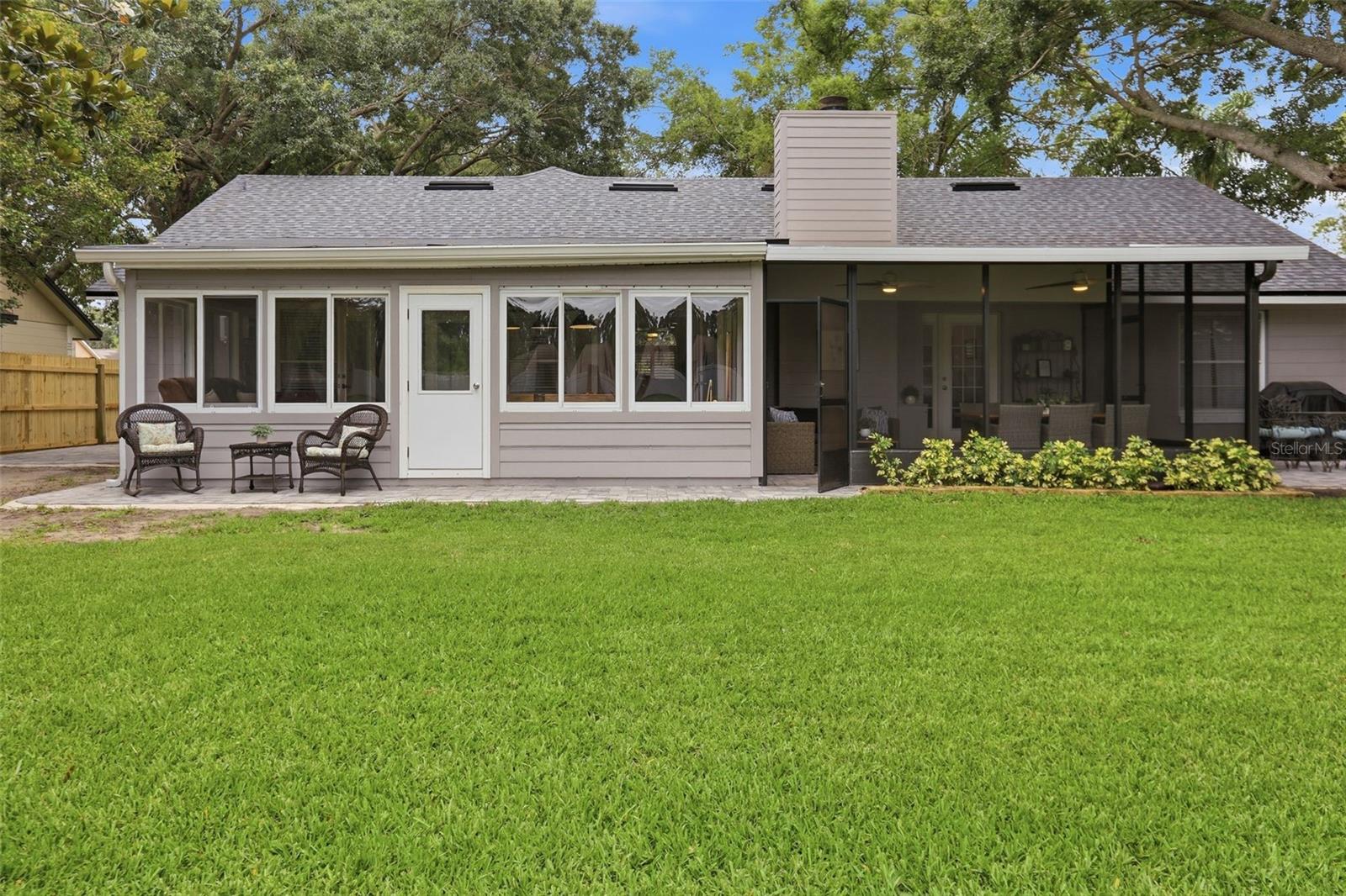 1049 SPRING LANDING DR