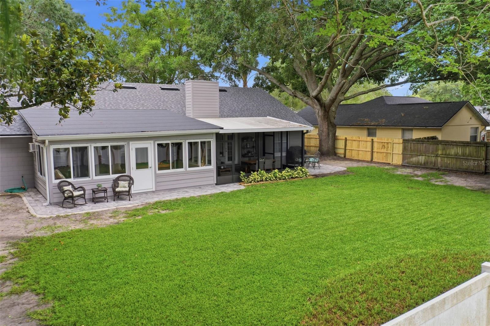 1049 SPRING LANDING DR