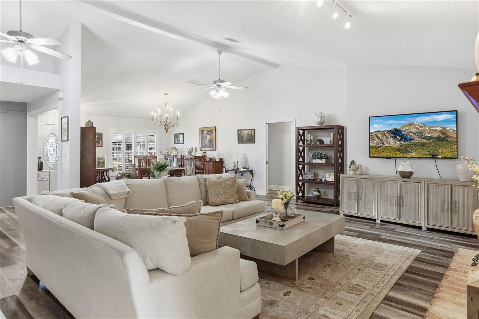 1049 SPRING LANDING DR