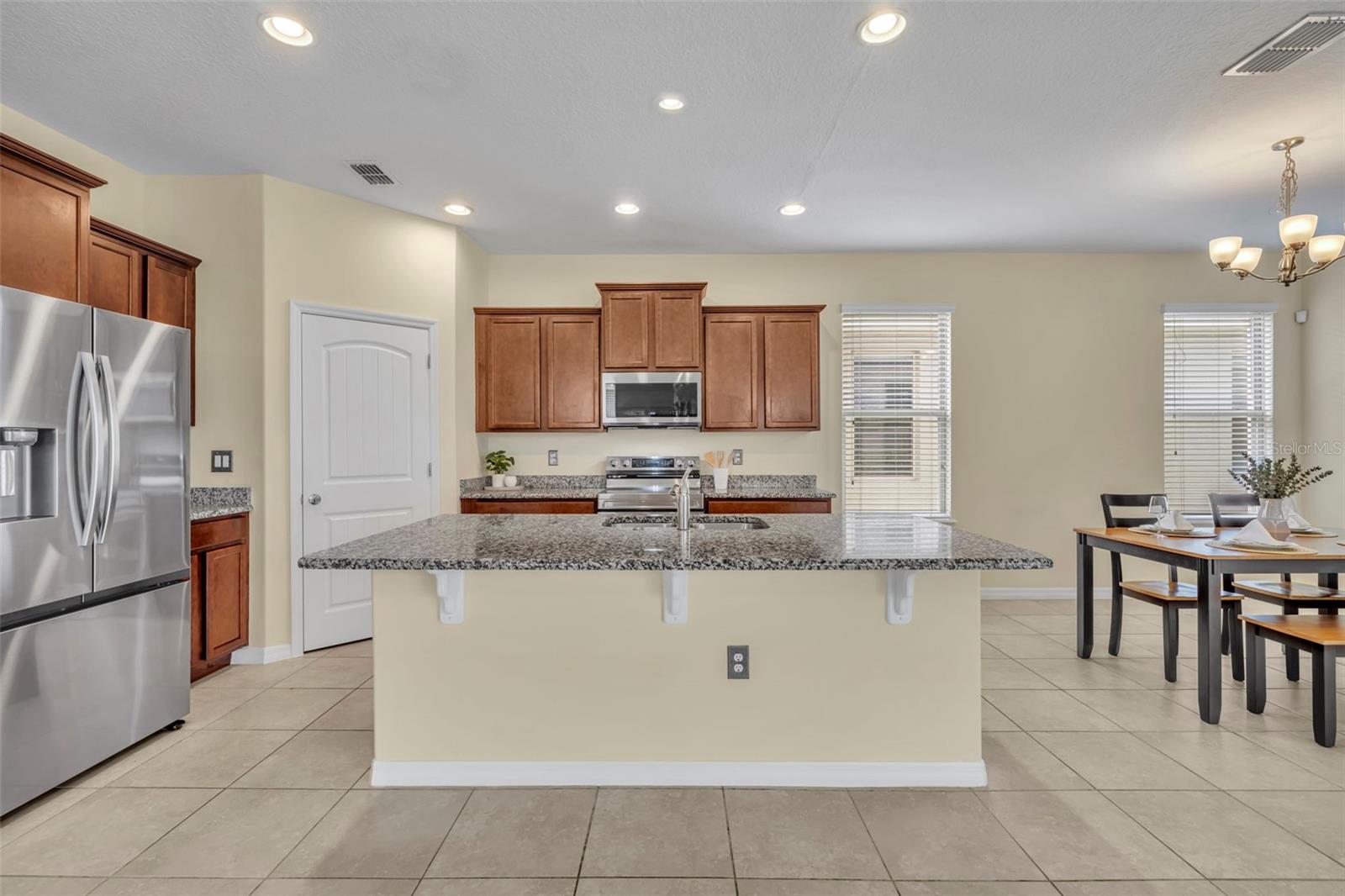 8220 BAYVIEW CROSSING DR