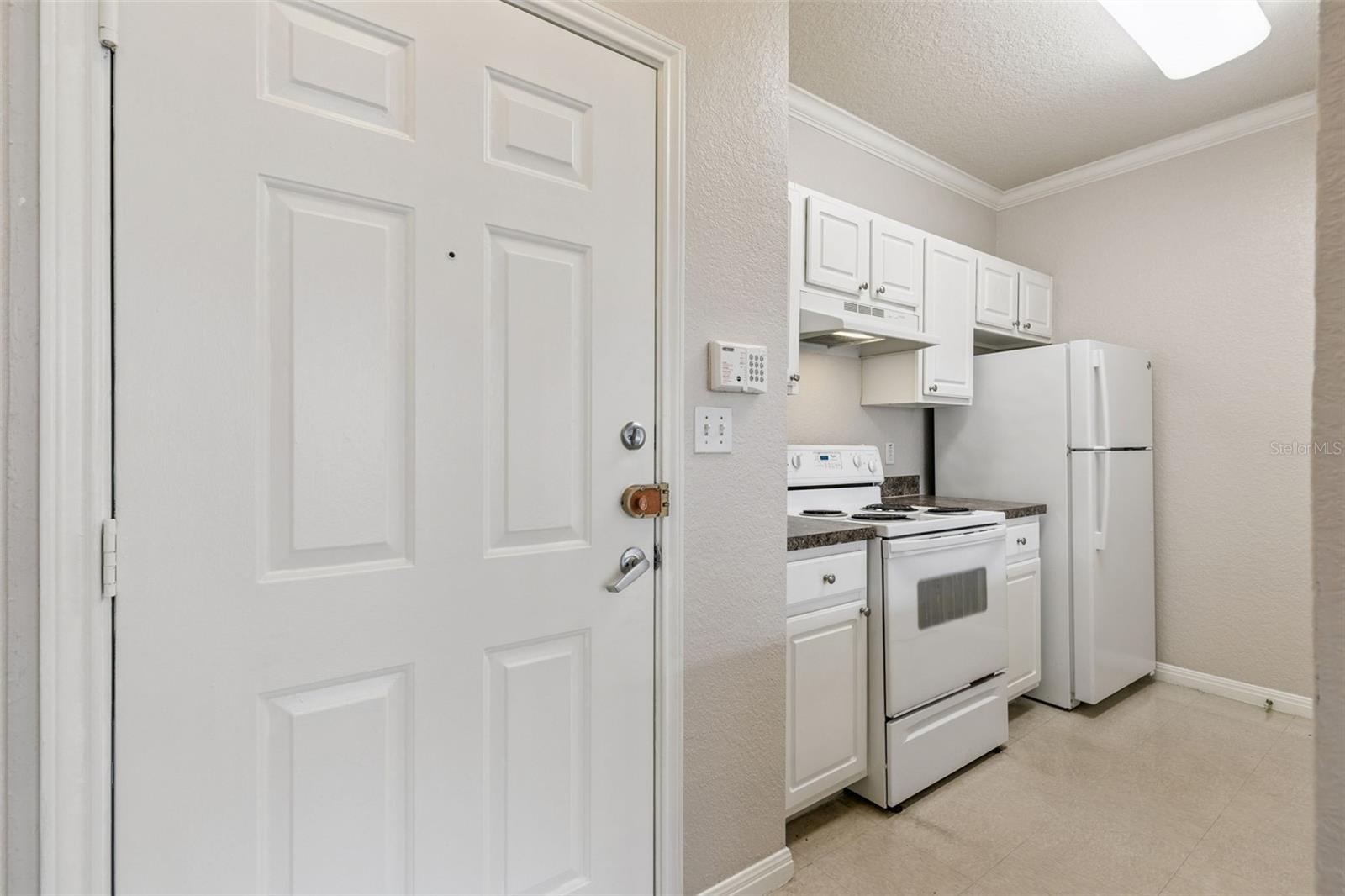 911 N ORANGE AVE #438