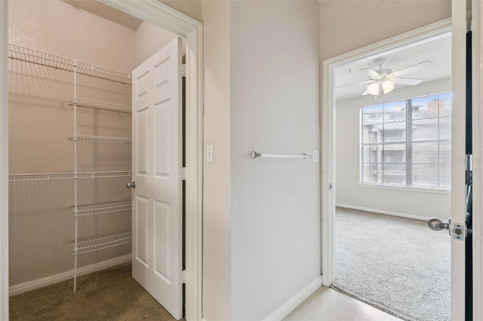 911 N ORANGE AVE #438