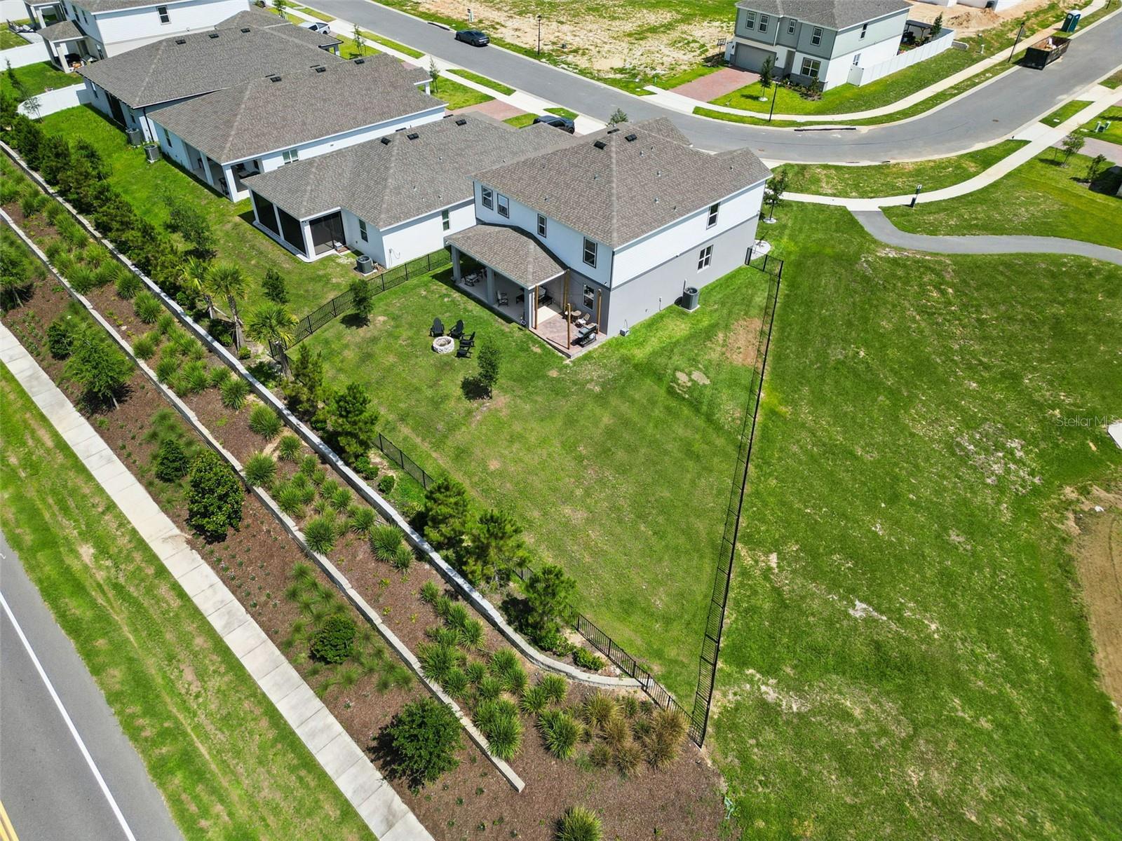 7114 ROLLING LEAF RD