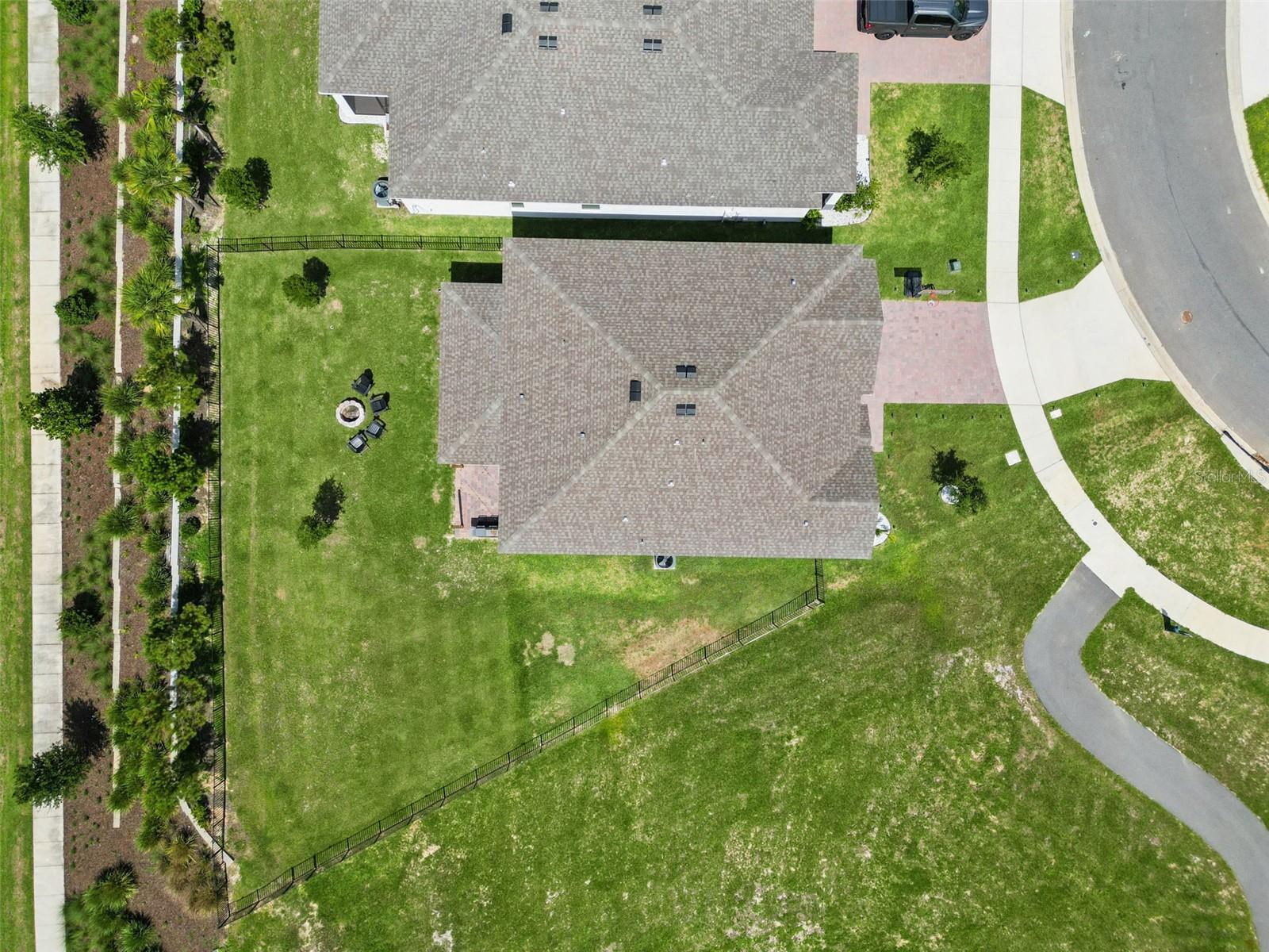 7114 ROLLING LEAF RD
