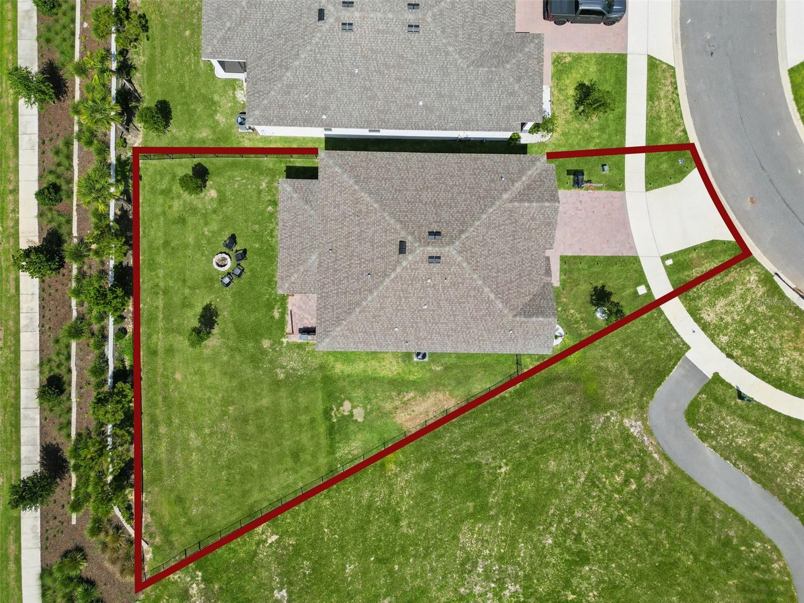 7114 ROLLING LEAF RD