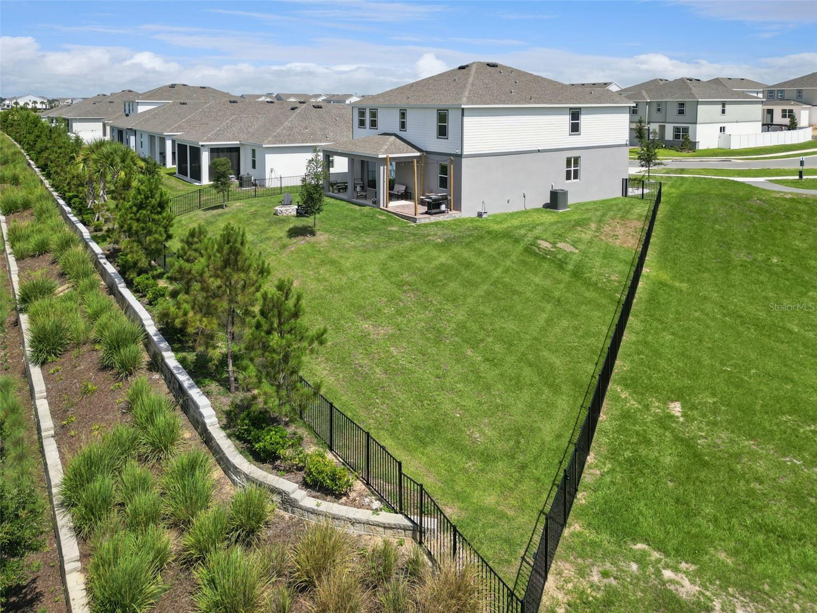 7114 ROLLING LEAF RD