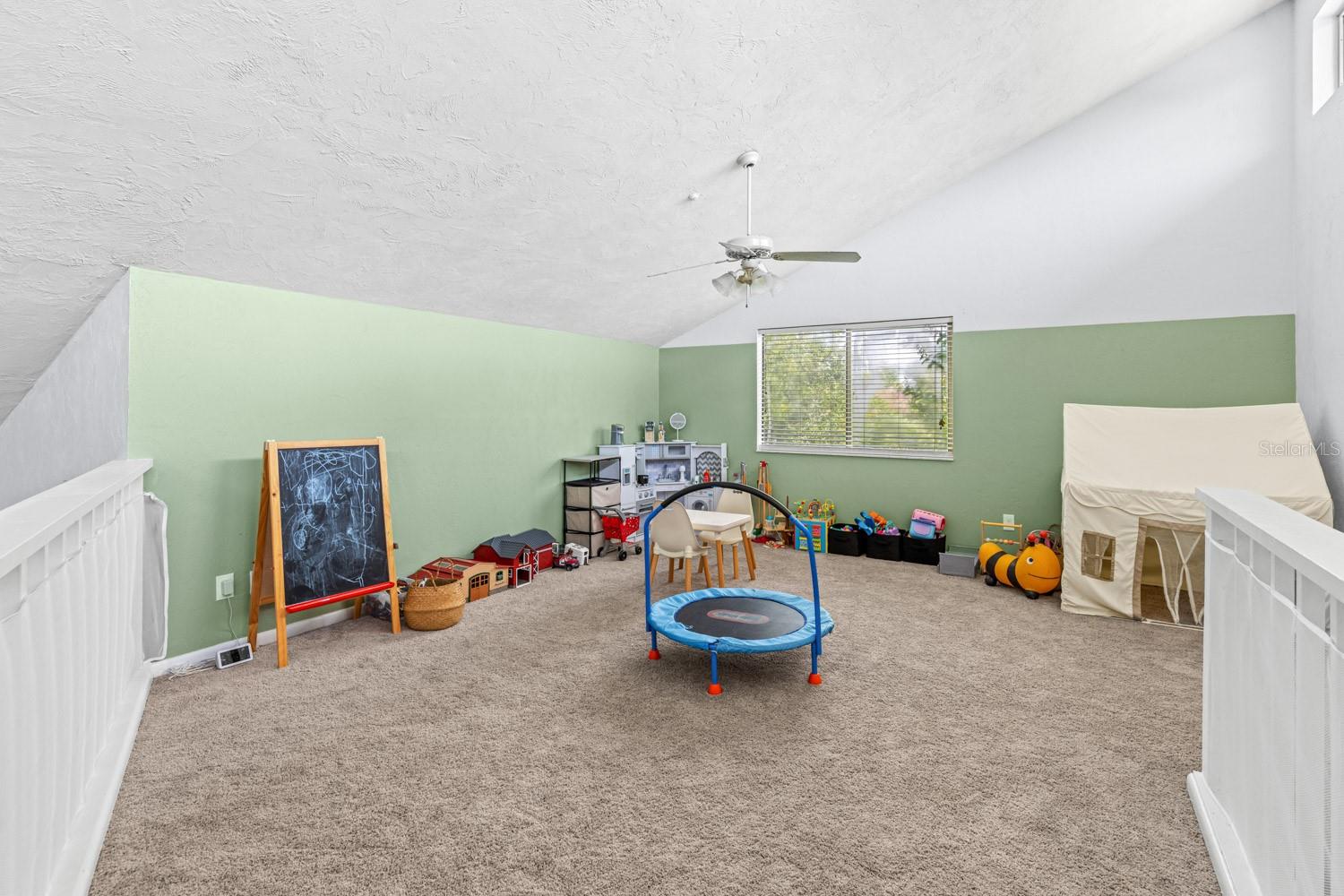 82 KINGSLEY PL