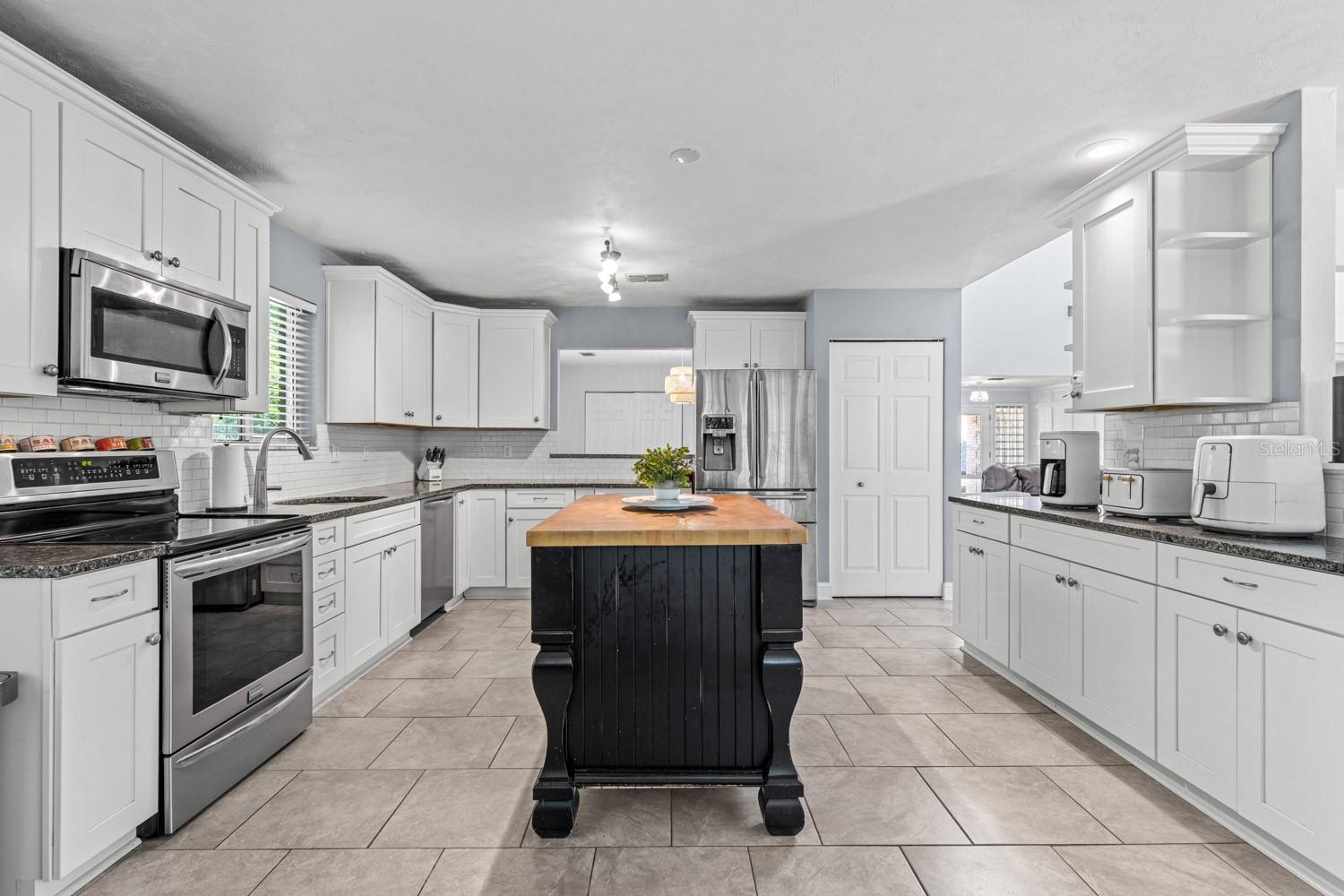 82 KINGSLEY PL