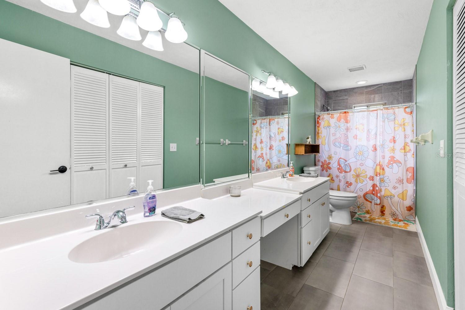82 KINGSLEY PL