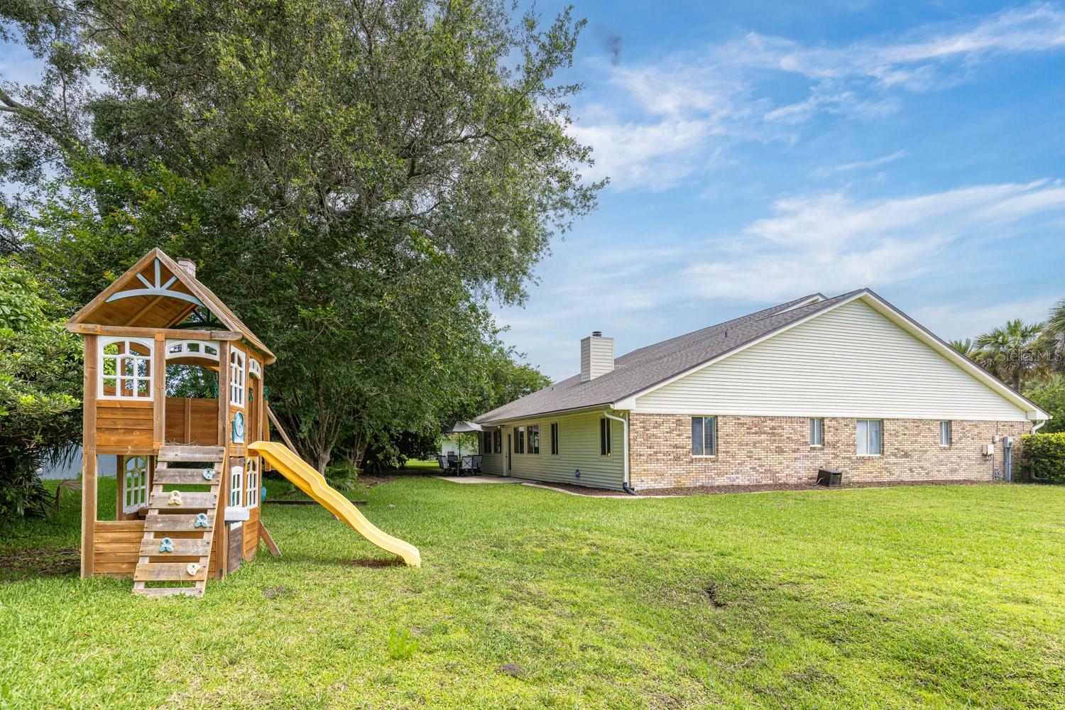 82 KINGSLEY PL