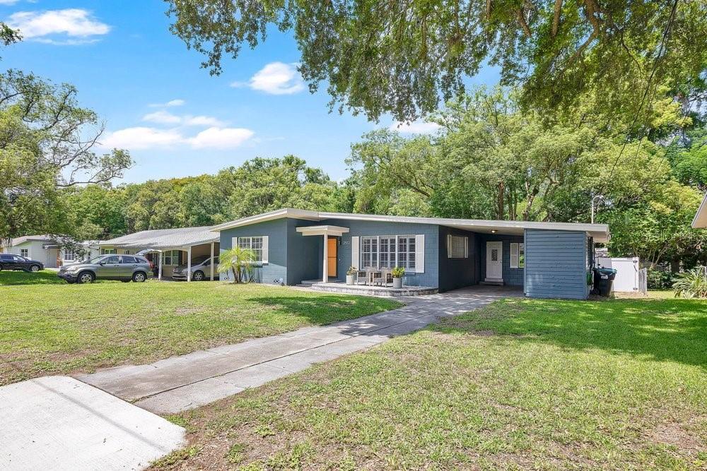 2512 LAKE WADE CT