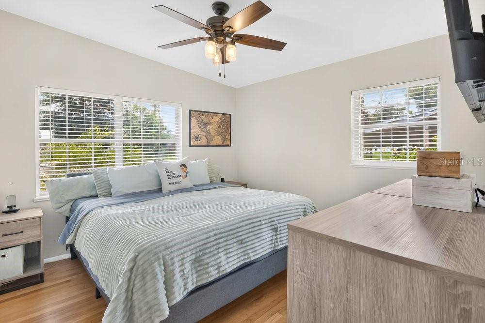 2512 LAKE WADE CT