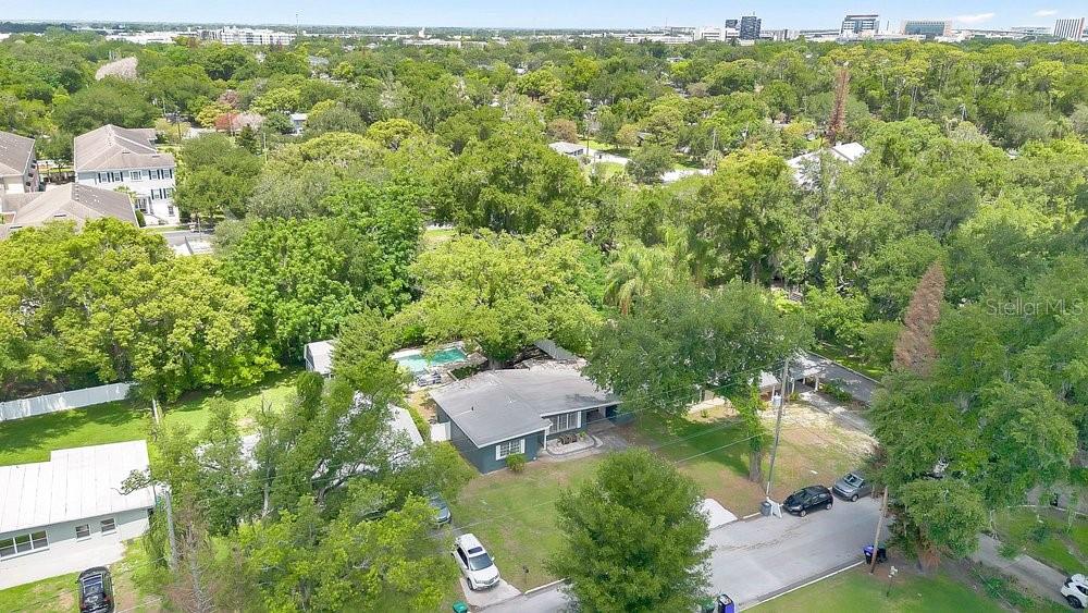 2512 LAKE WADE CT