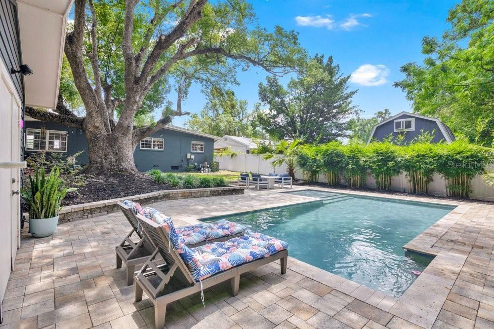 2512 LAKE WADE CT