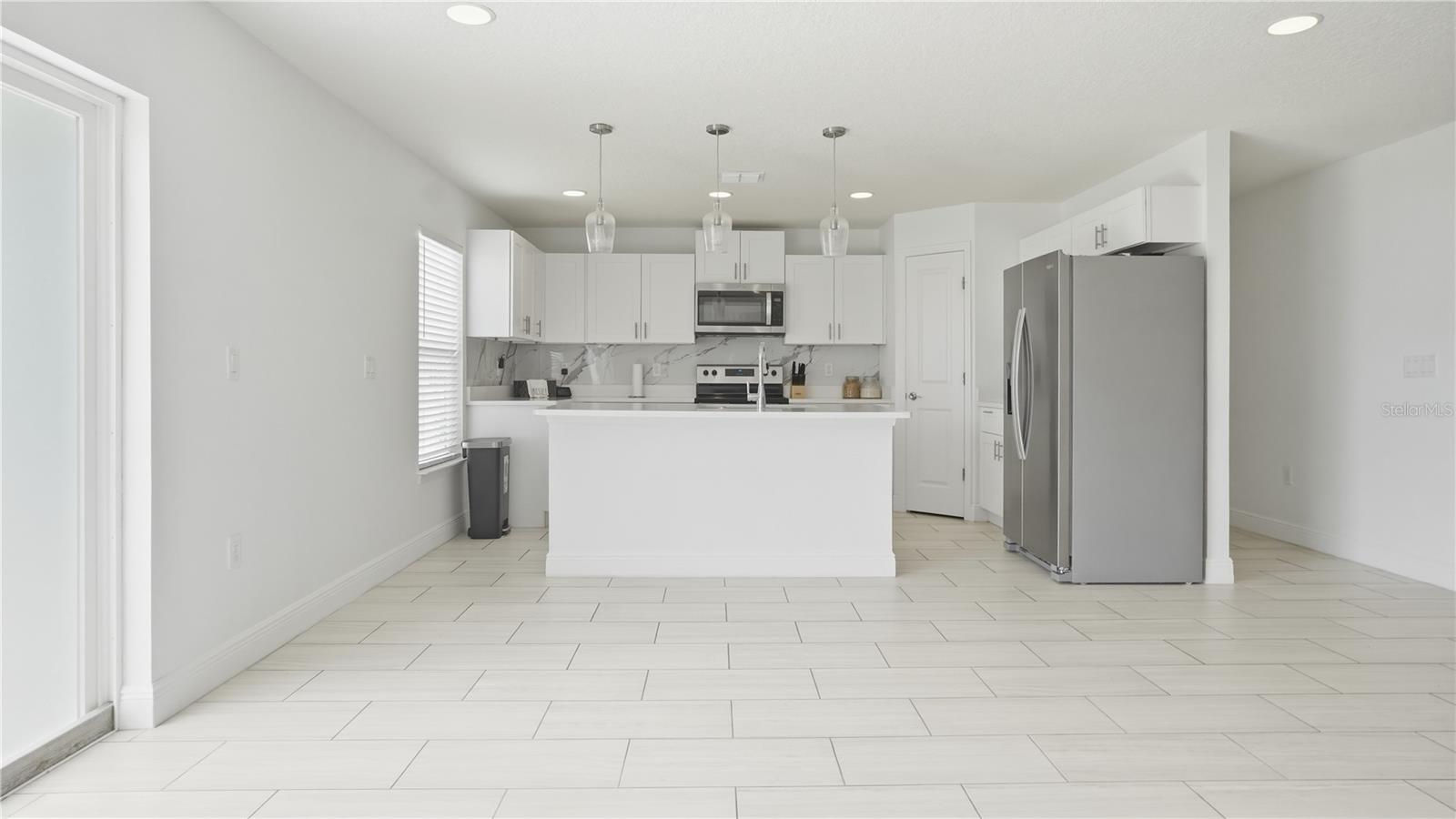 16 ALICANTE CT