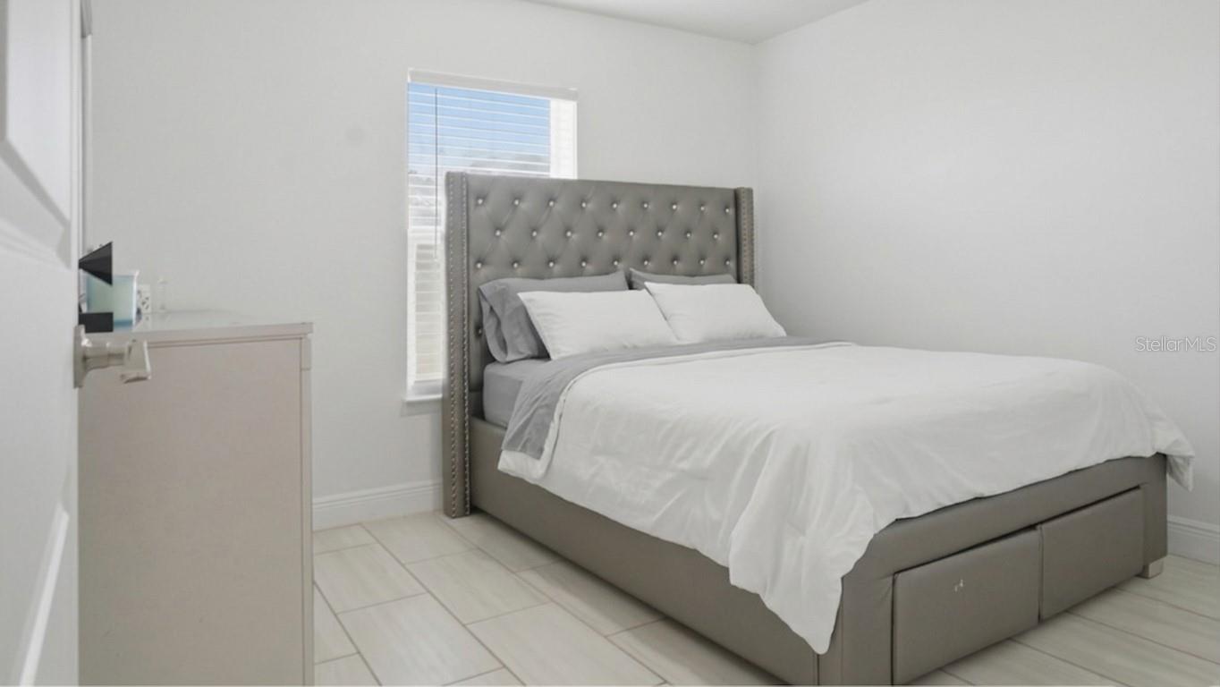 16 ALICANTE CT