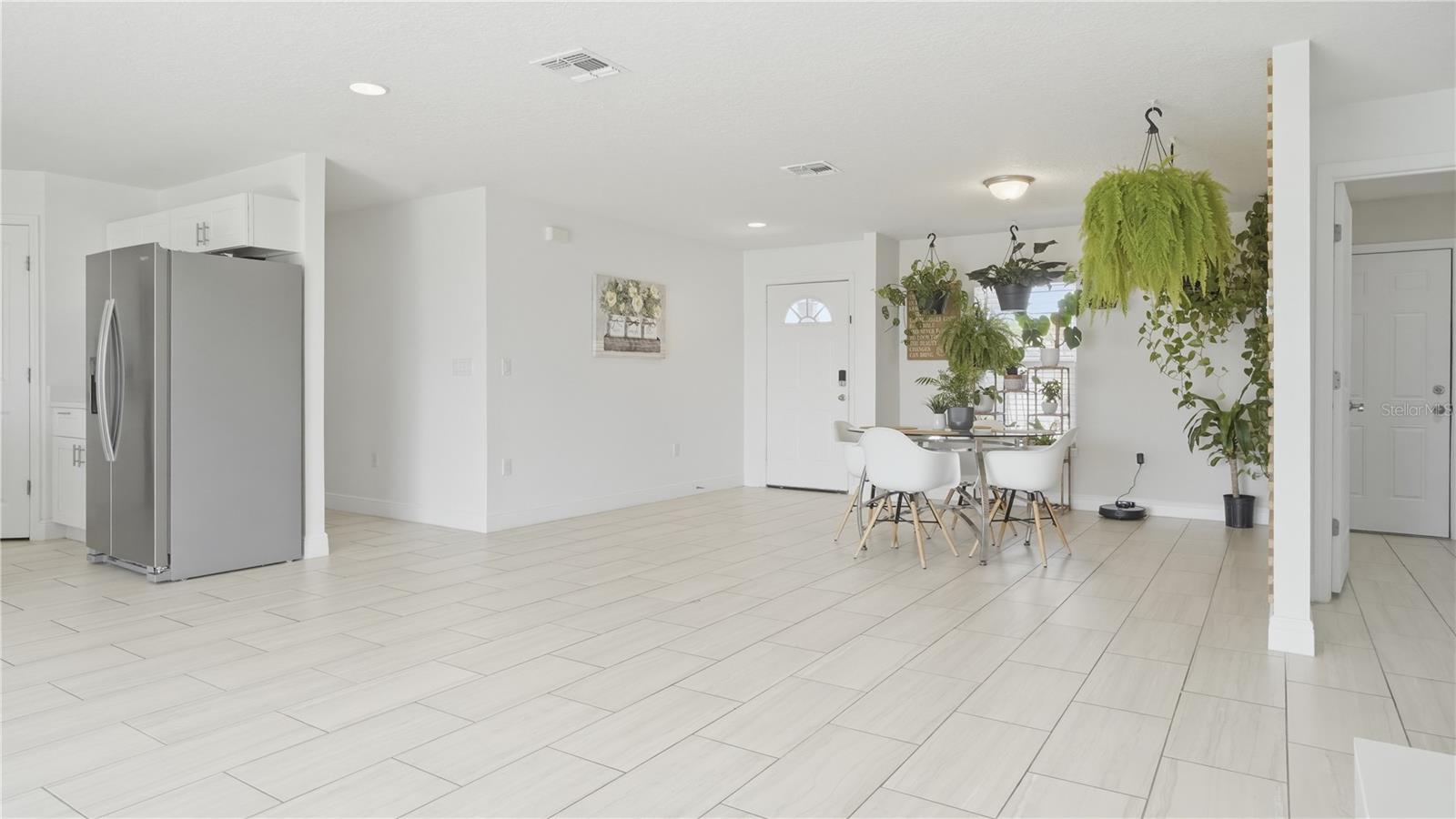 16 ALICANTE CT