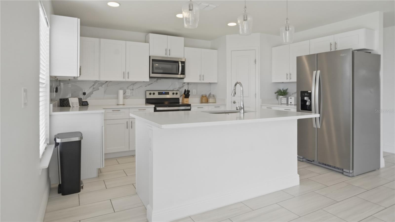16 ALICANTE CT