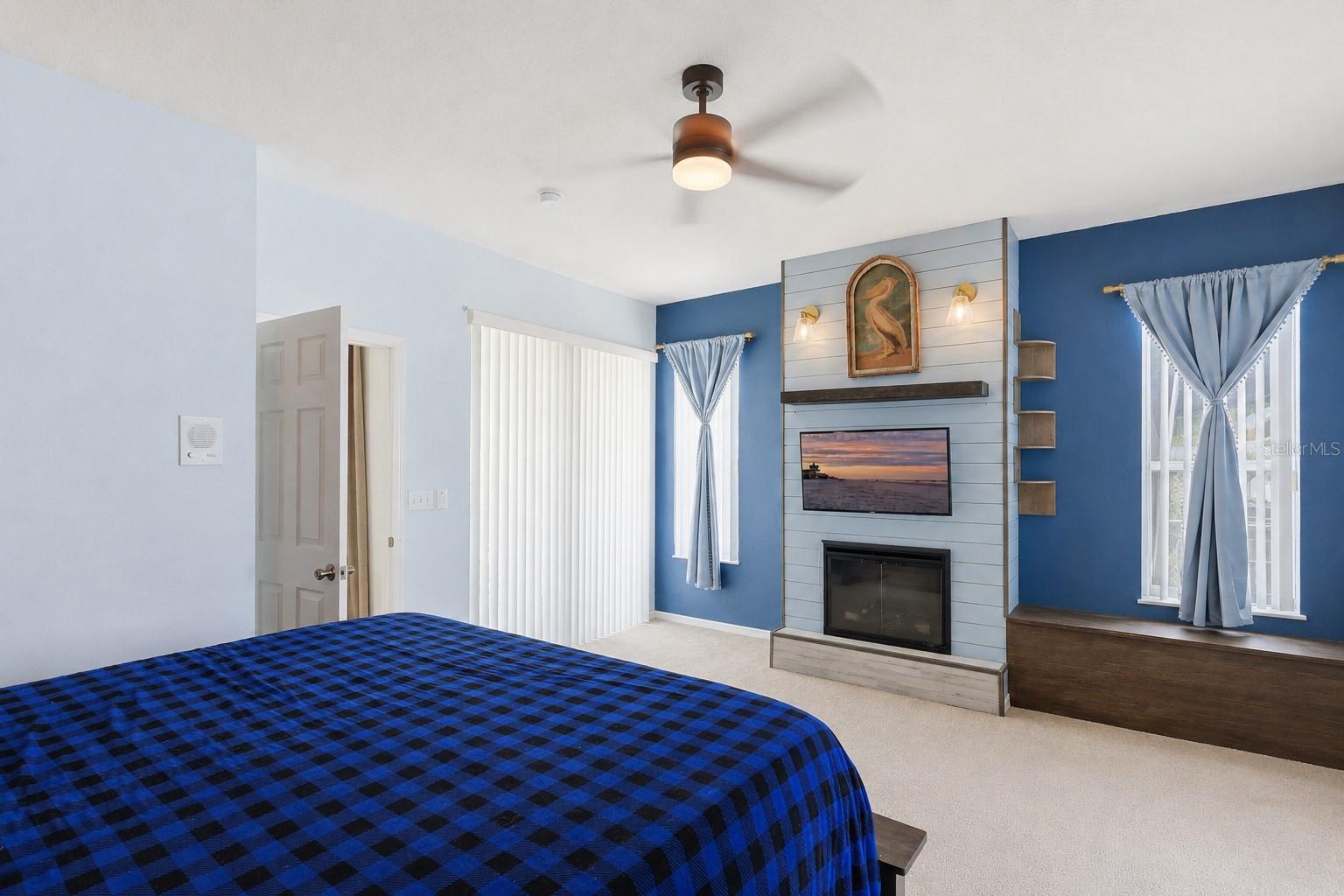 540 HOLLINGSHEAD LOOP