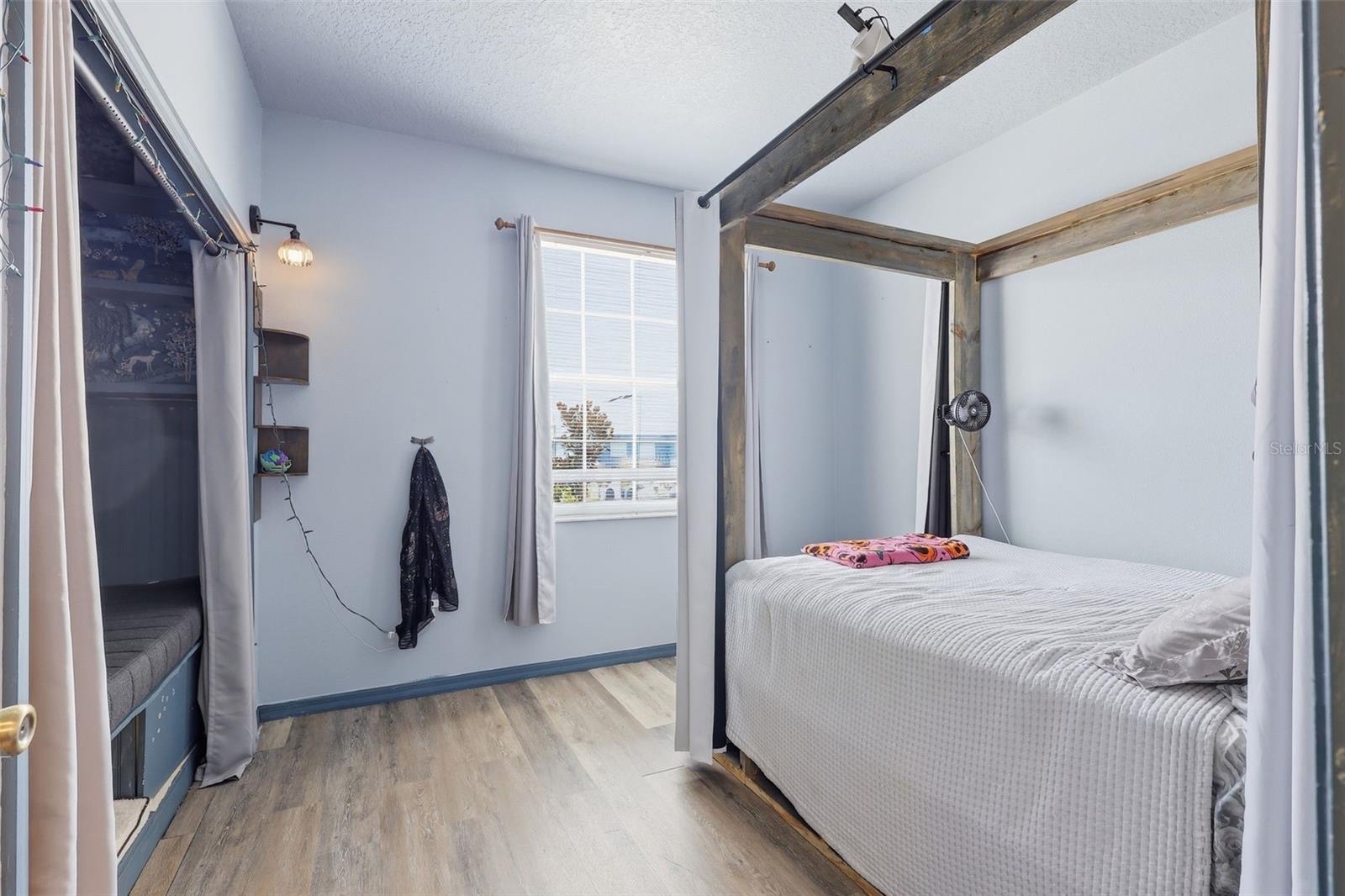 540 HOLLINGSHEAD LOOP