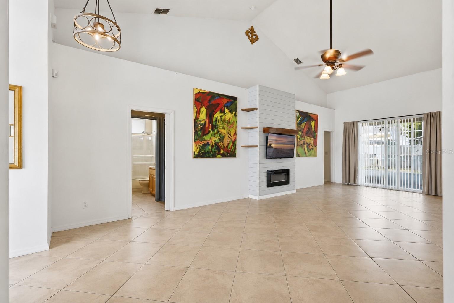 540 HOLLINGSHEAD LOOP