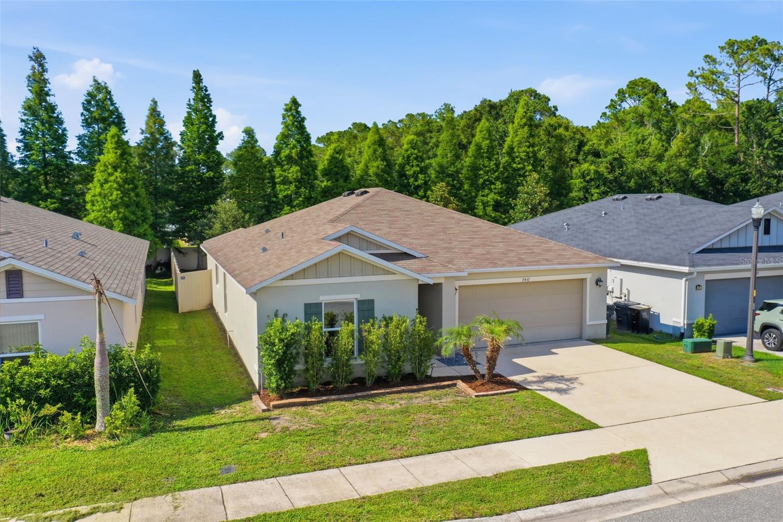 7437 IBIS DR