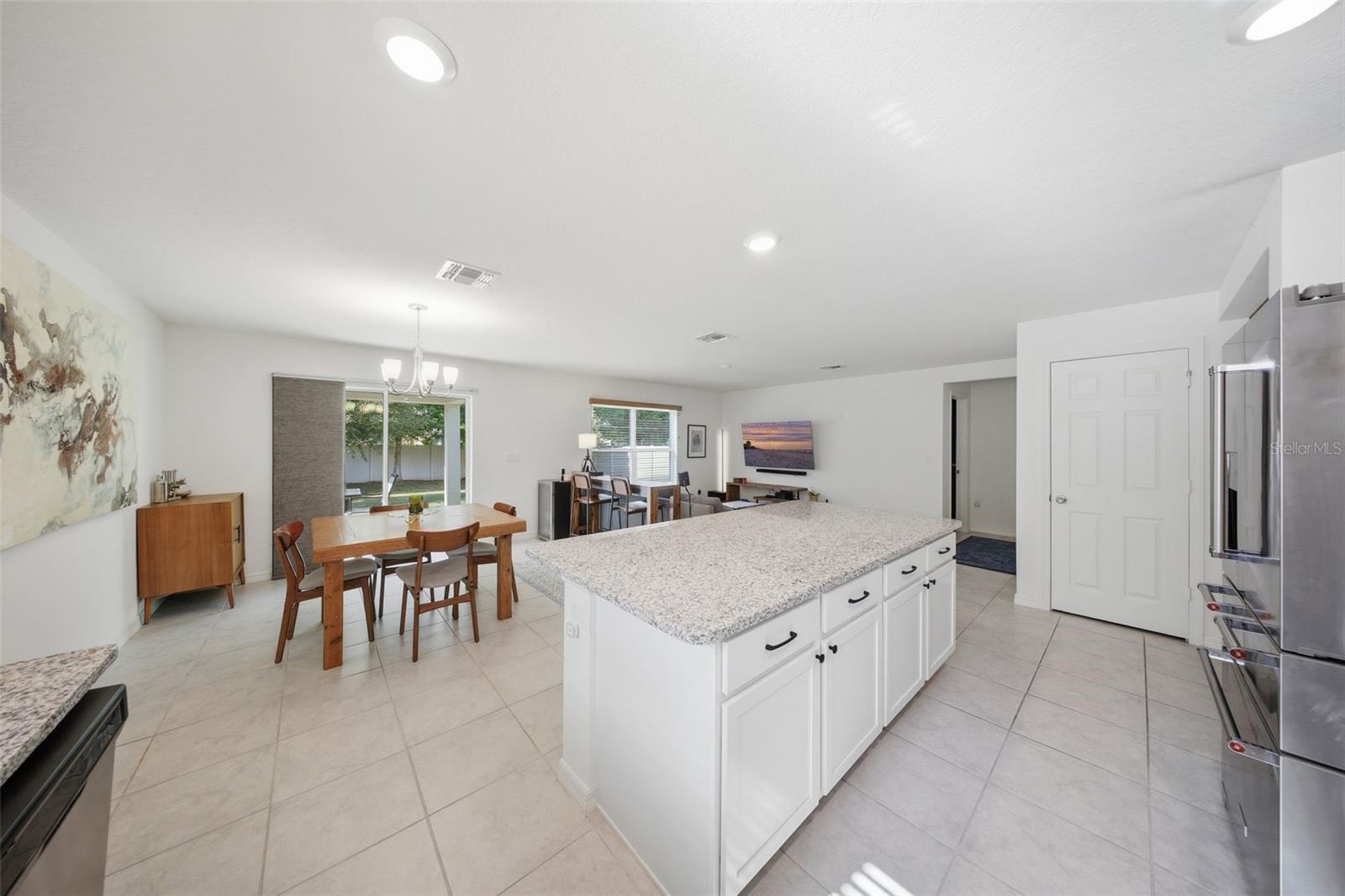 7437 IBIS DR