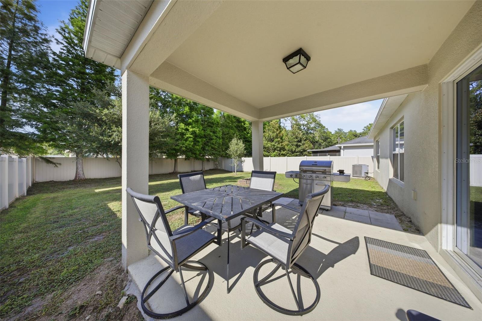 7437 IBIS DR
