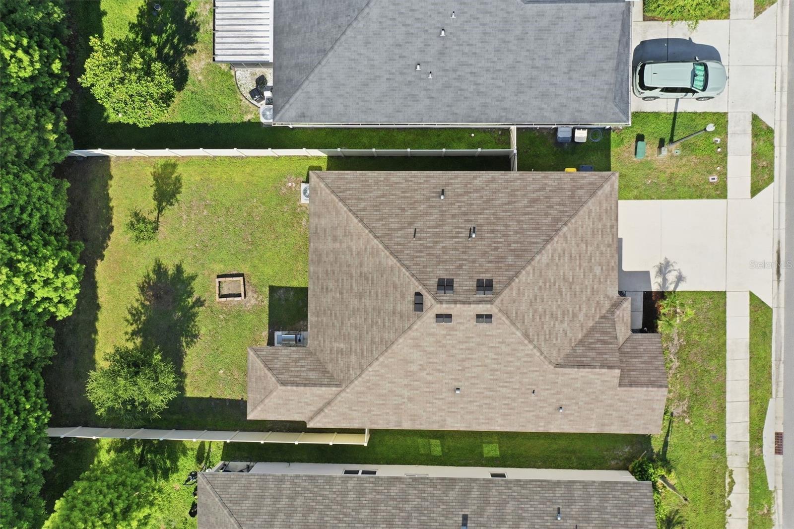 7437 IBIS DR