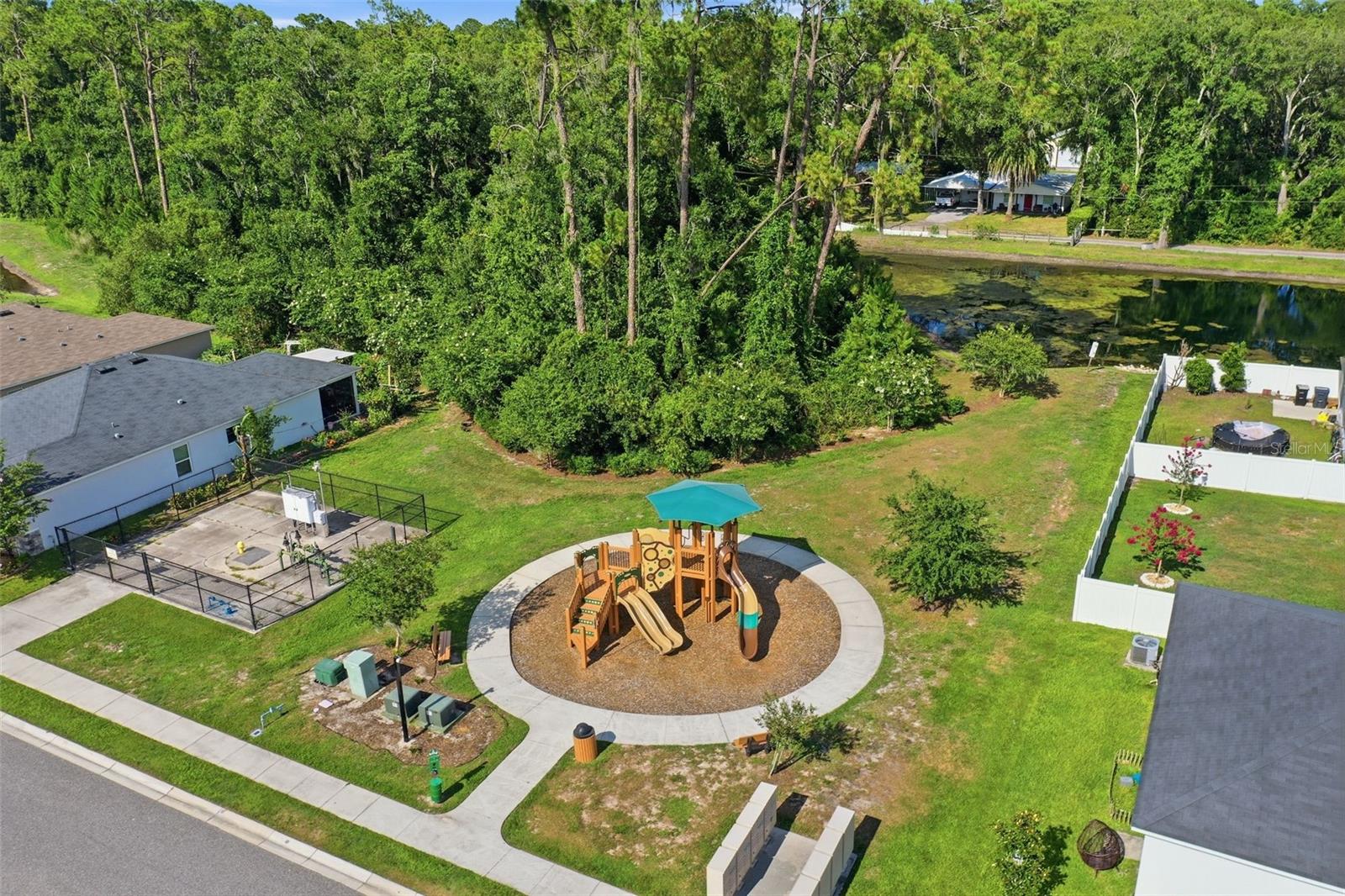7437 IBIS DR