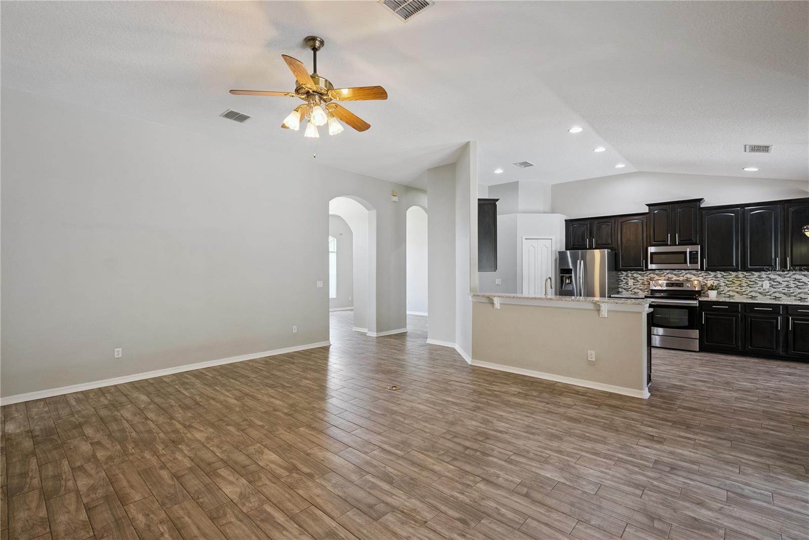 5703 AUTUMN CHASE CIR