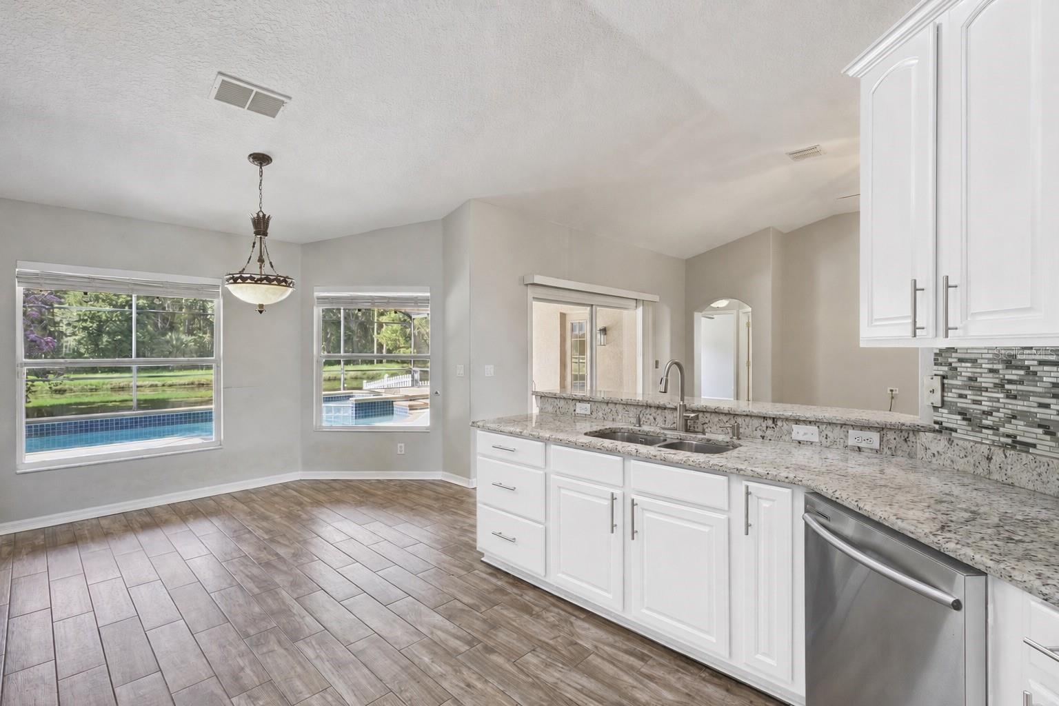 5703 AUTUMN CHASE CIR