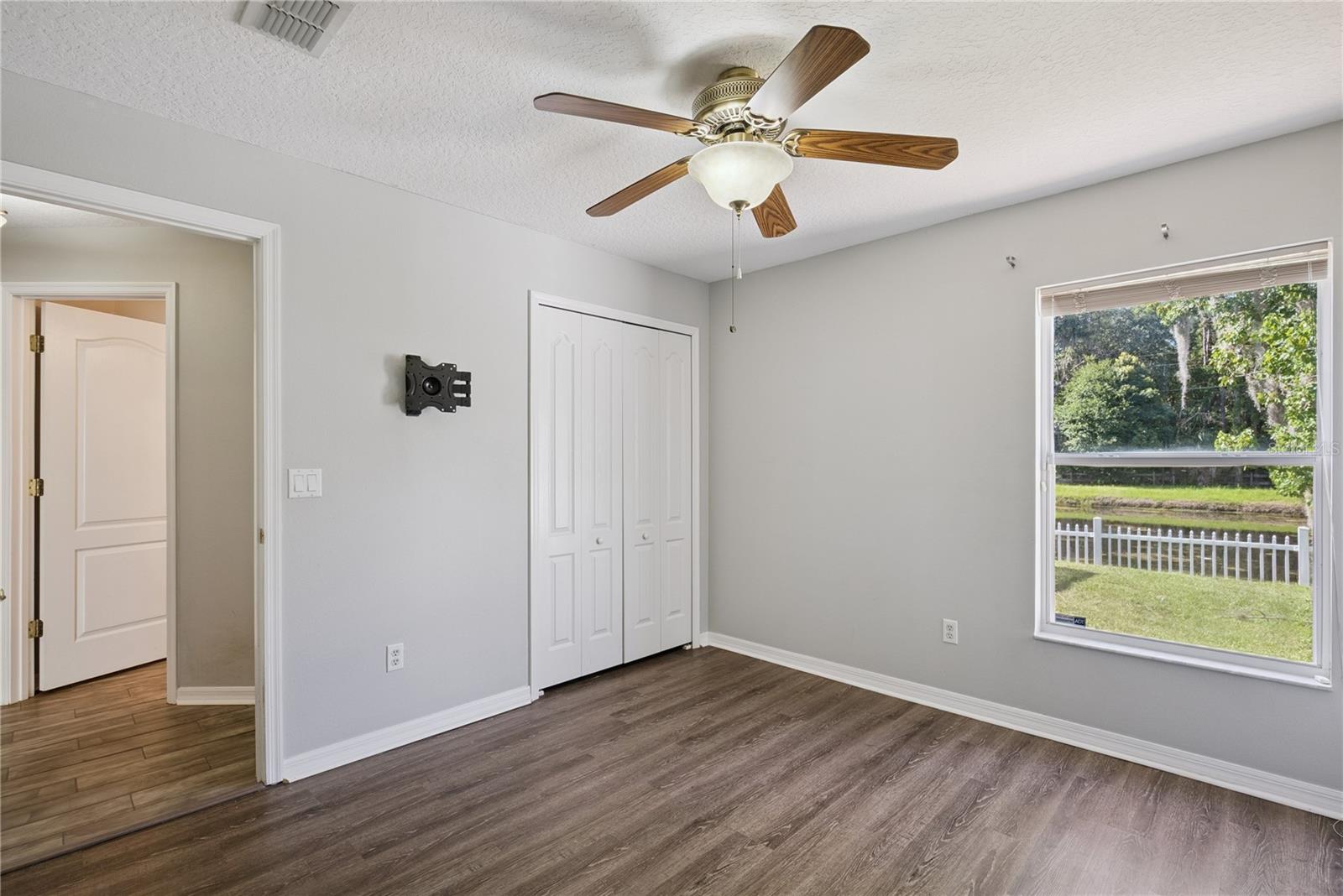 5703 AUTUMN CHASE CIR