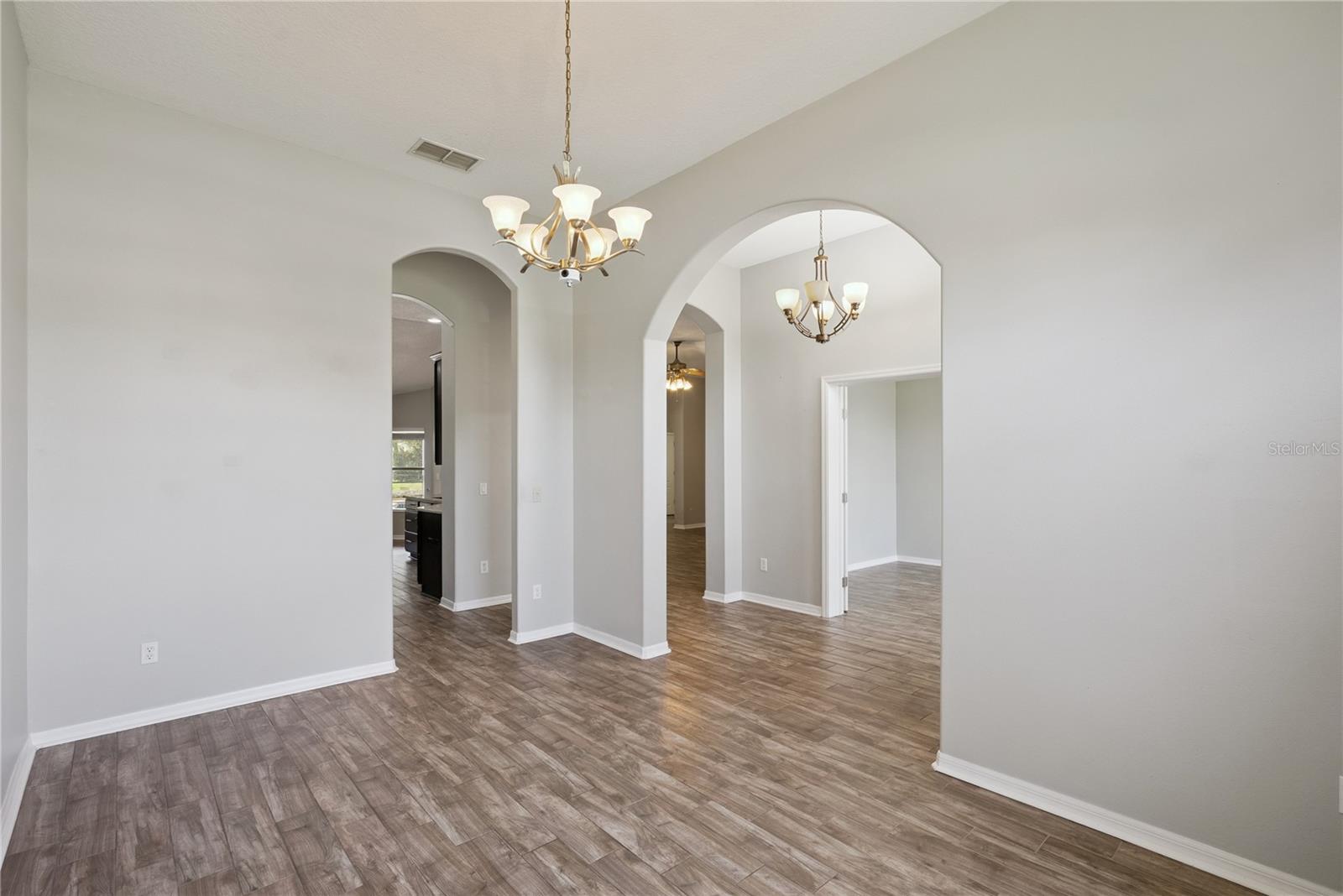 5703 AUTUMN CHASE CIR