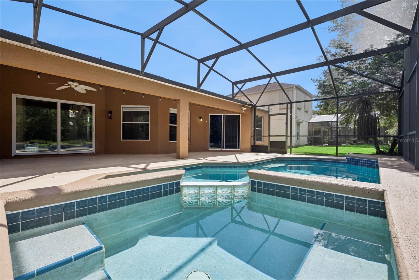 5703 AUTUMN CHASE CIR