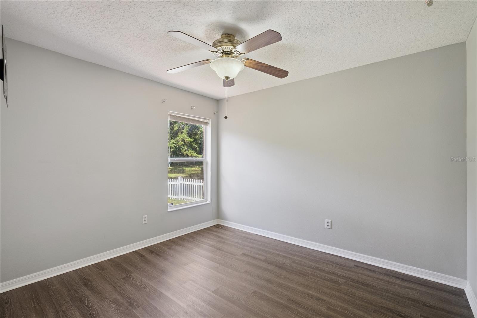 5703 AUTUMN CHASE CIR